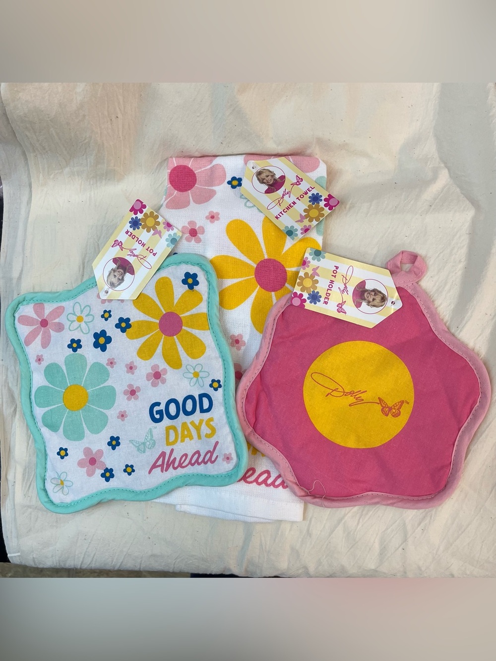 3 Dolly Parton Summer Good Days Ahead Floral Set Kitchen Items potholder Towel